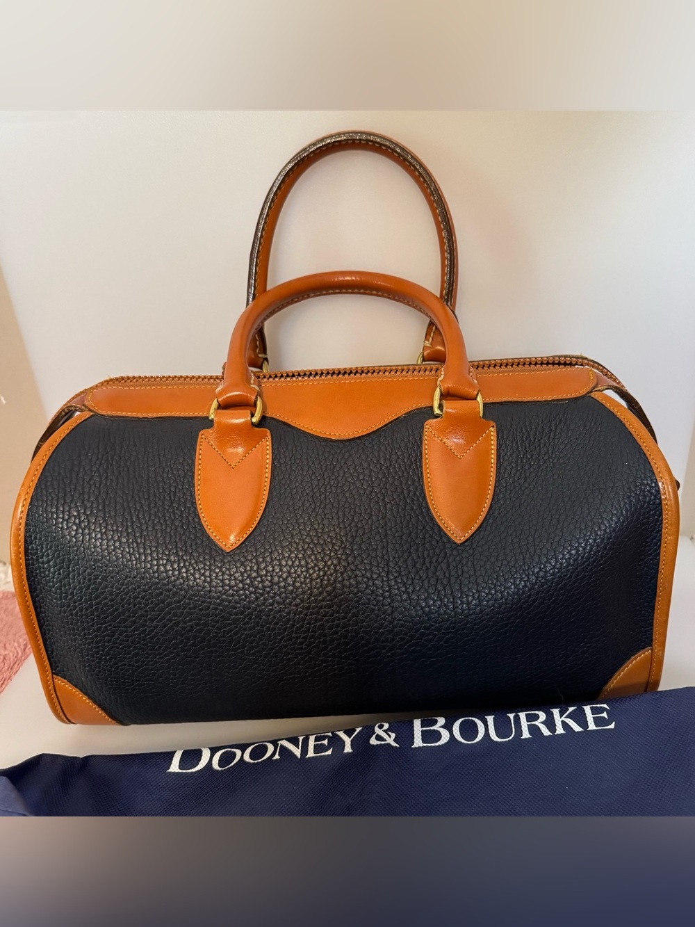 Vintage Dooney & Bourke AWL Made in USA Navy Gladstone Satchel With Lock/Keys - Picture 2 of 15